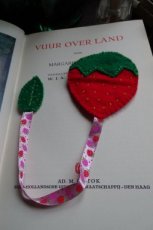 strawberry bookmark KMFBM100
