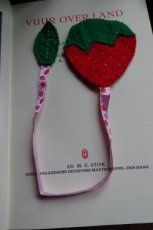 strawberry bookmark KMFBM102